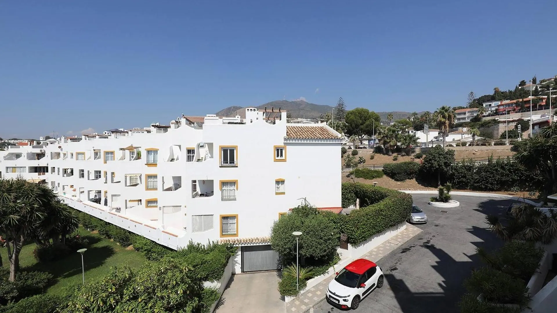 082 - Stunning Sea Views Beachfront Apartment Benalmadena 0*,