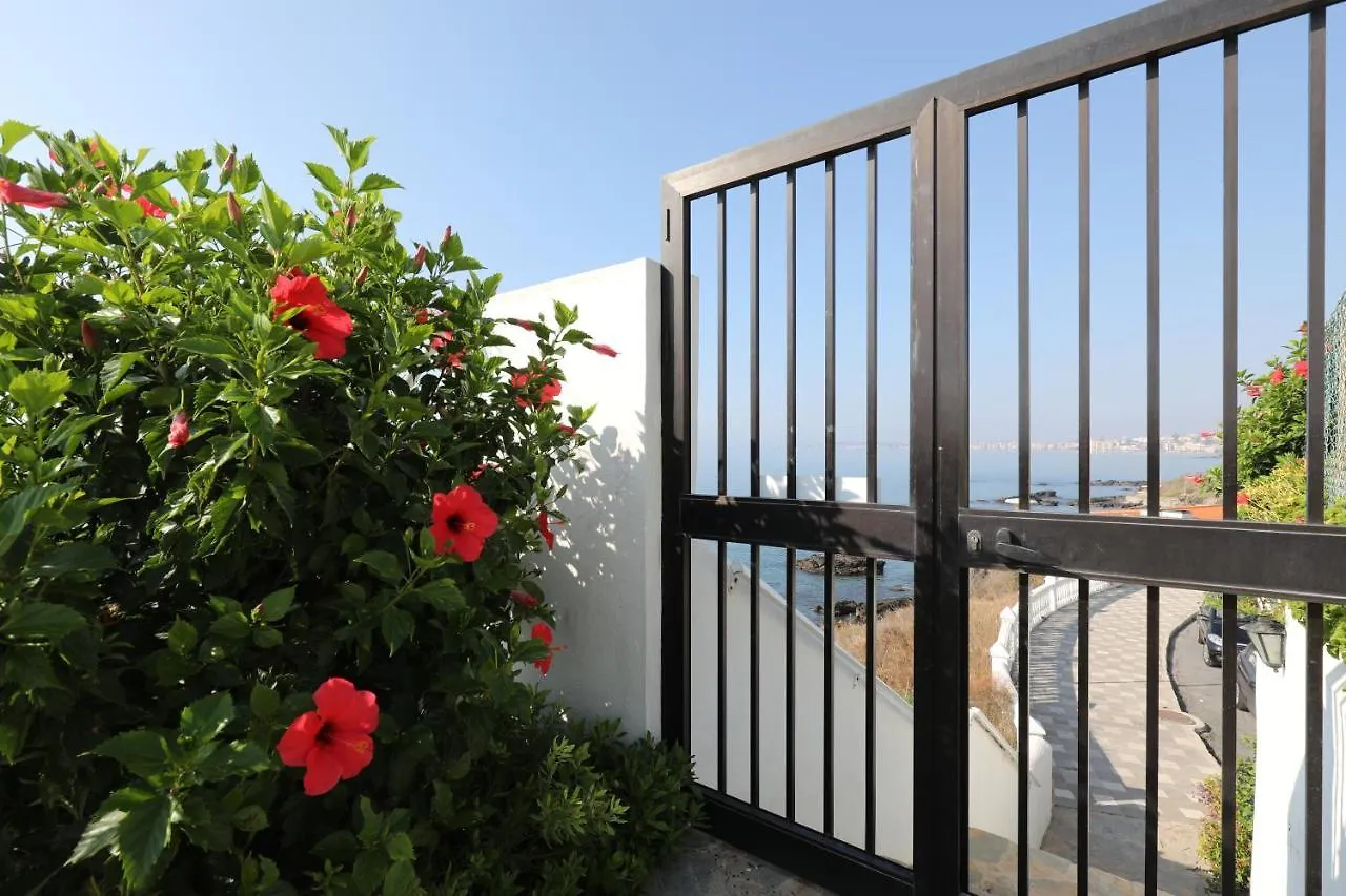 082 - Stunning Sea Views Beachfront Apartment Benalmádena 0*,  España