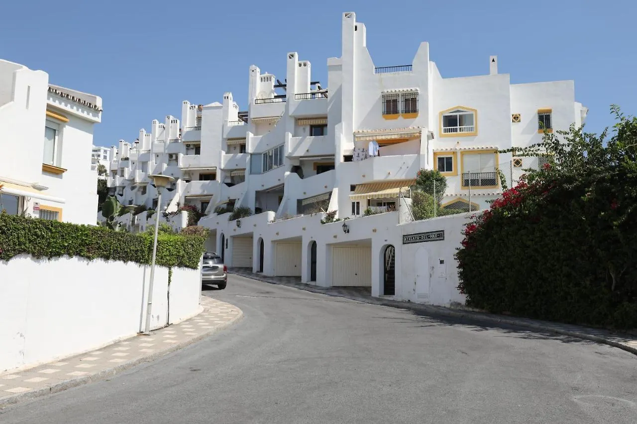 082 - Stunning Sea Views Beachfront Apartment Benalmádena