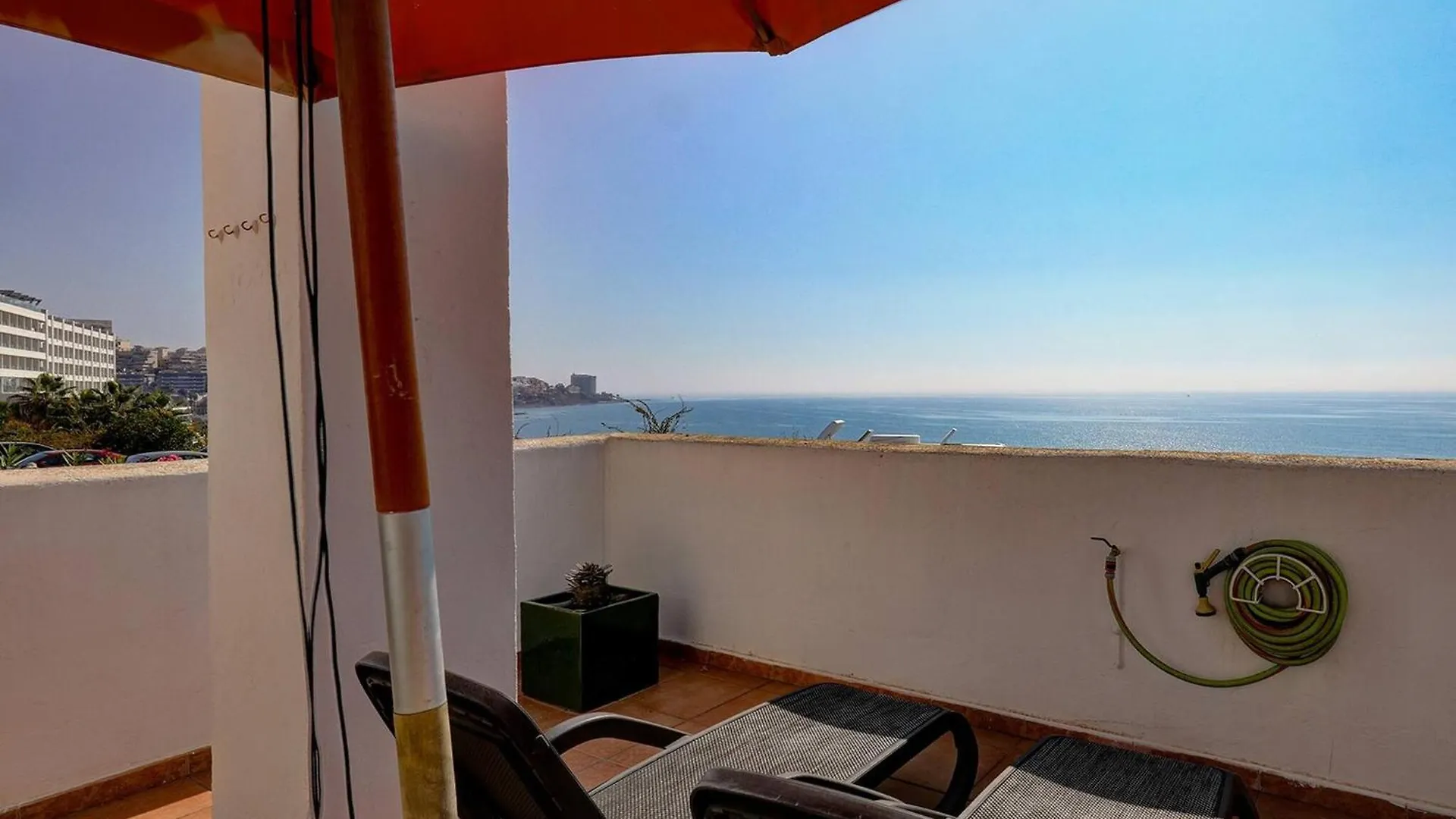 082 - Stunning Sea Views Beachfront Apartment Benalmádena